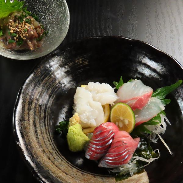 【旬の贅沢を詰め込んだ】店長厳選の旬のお造り3種