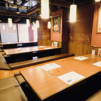 【宴会エリア】6名様から最大26名様までご利用可能な掘りごたつのお部屋。
