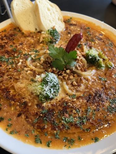 【ランチ】悪魔のように辛い ディアボロミートスープパスタ