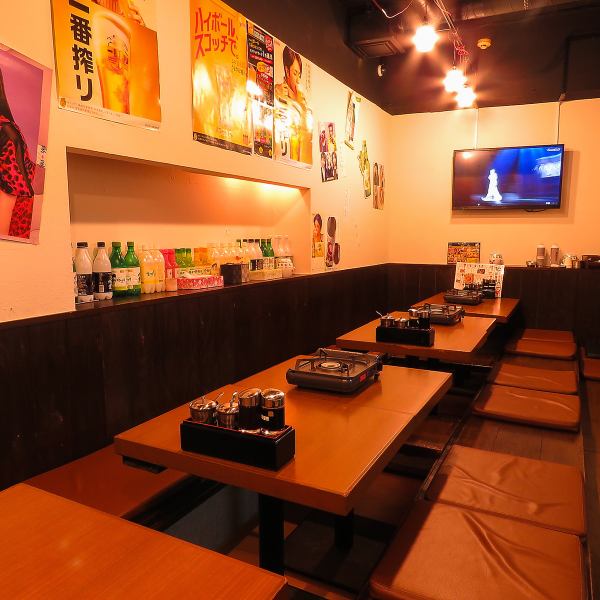 There is a spacious private room that can accommodate about 16 people, so it can be used by groups.It is also ideal for small parties.In addition, many students from nearby universities visit the shop, and it is often used for club launches.[Takadanobaba Korean food cheese dak galbi samgyeopsal birthday izakaya all-you-can-eat]