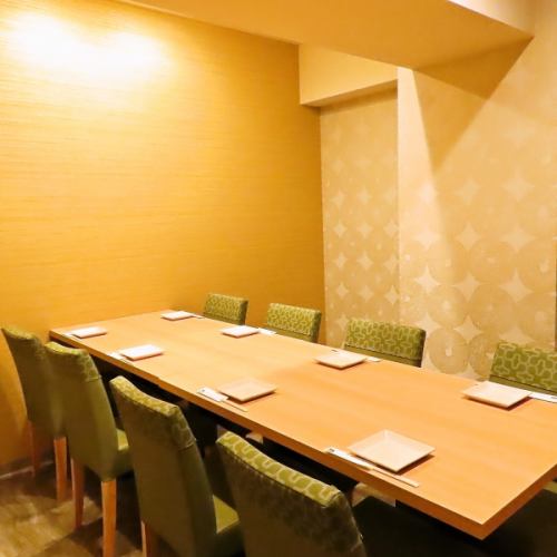 お昼からの同窓会や会社宴会などの大型宴会もお任せ。