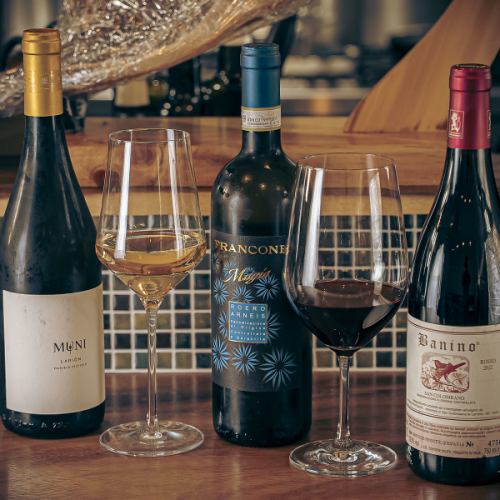 常連様にも愛される厳選ワイン50種類以上◎