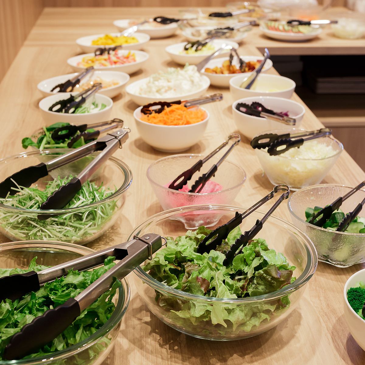 HITOTOKI MIKI内レストラン◎食事メニューは新鮮サラダバー付♪
