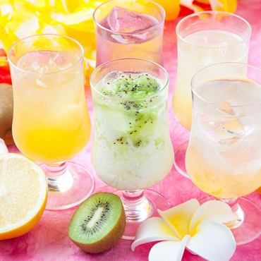 A non-alcoholic collagen drink that makes your meals fun and gorgeous