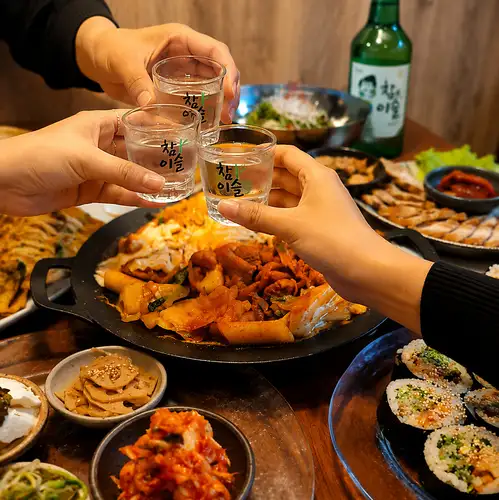 非常适合女生之夜和饮酒派对!