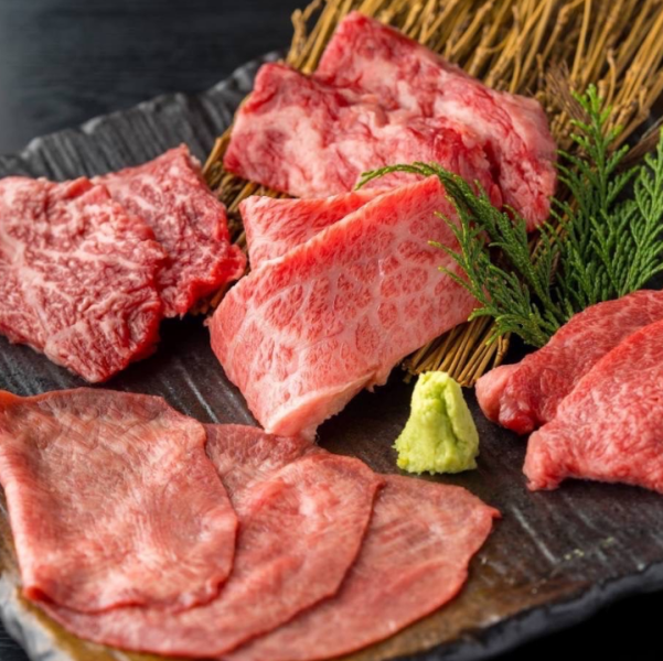 ≪焼肉メニュー≫無煙ロースター完備で煙が気にならない！特製むら咲盛り2,980円(税込)