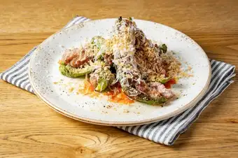 サルシッチャと万願寺とうがらしのオーブン焼き