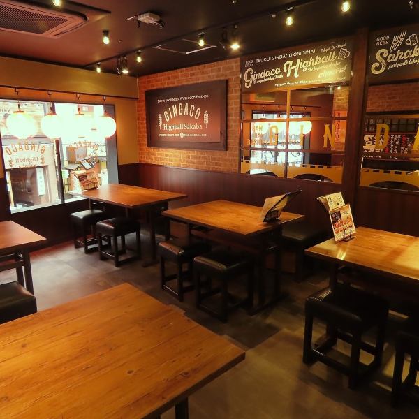 【団体宴会も大歓迎！】開放的な店内は人数に応じてお席をご用意致します！2階席は最大25名様！お仕事帰りのサク飲み～女子会、各種宴会におすすめです！