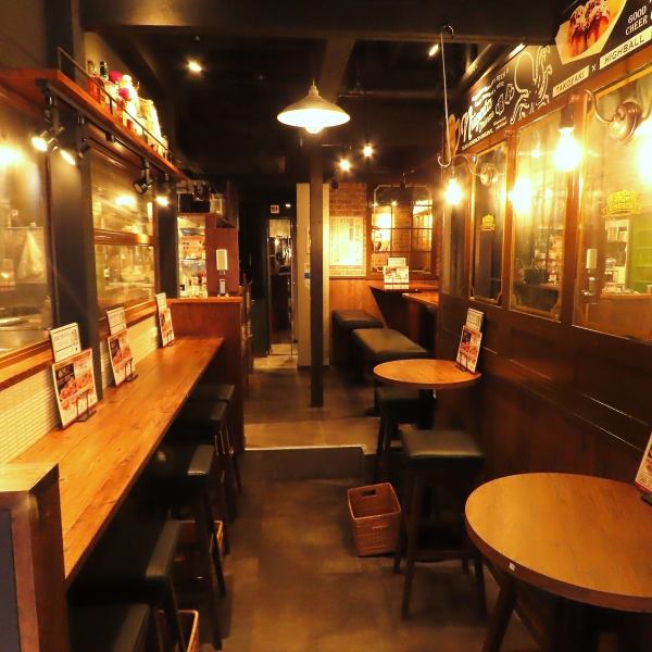 【新潟初進出の築地銀だこハイボール酒場】築地銀だこを代表するたこ焼。”皮はパリッと、中はトロッと、たこはプリッと”のスタンダード商品。ハイボール酒場自慢の超炭酸ハイボールとベストマッチ！