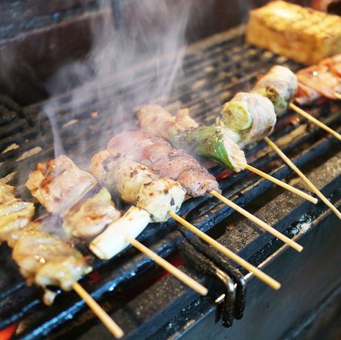 Excellent cost performance! Authentic charcoal-fired yakitori specialty store where you can enjoy special garlic sauce yakitori and sake