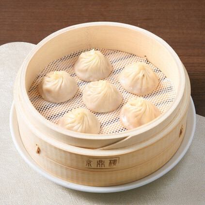 Jingding Xiaolongbao (steamed dumplings) 6 pieces