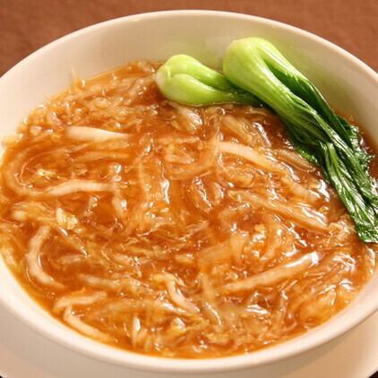 Braised Chinese cabbage and shark fin in soy sauce