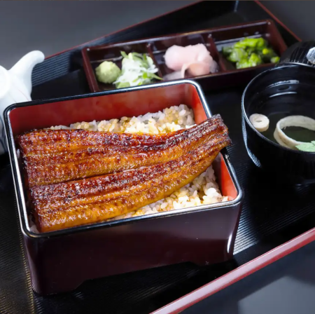 【テイクアウトご注文】上うな重 梅 1900円（鰻 半尾を使ったうな重となります）