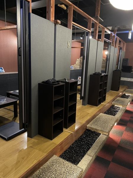 隠れ家的な雰囲気の個室居酒屋。落ち着いた雰囲気で美味しい料理と、美味しいお酒をお楽しみください。