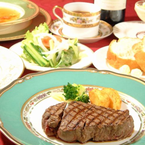 【ディナー】一番人気！特選牛肉網焼ビフテキコース12,650円 (税込)
