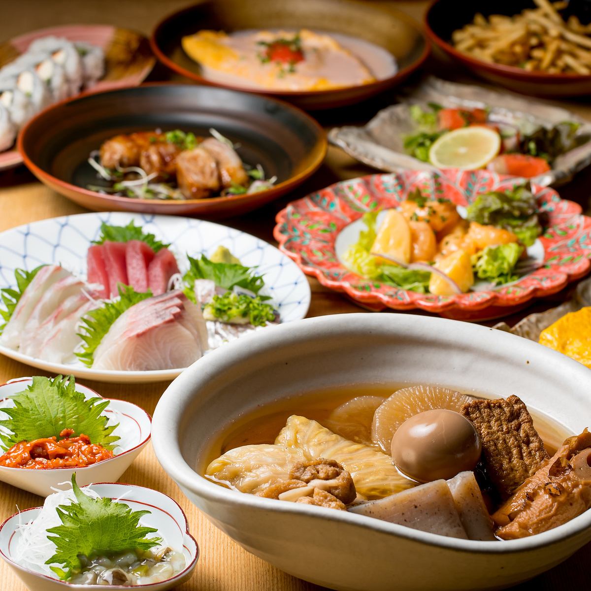 Great location, about 2 minutes walk from Shirako Station! A restaurant where you can enjoy the famous oden, fresh seafood, and alcoholic beverages.