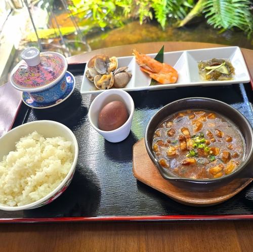 ルーローハン定食