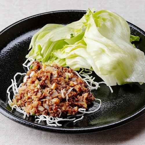 Stir-fried minced meat with miso ~ Lettuce wrap ~