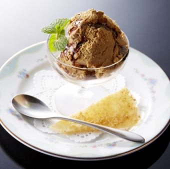 Oolong Tea Ice Cream ~Kuromitsu Sauce~