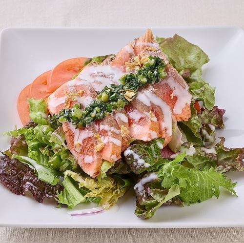サーモンのお刺身サラダ