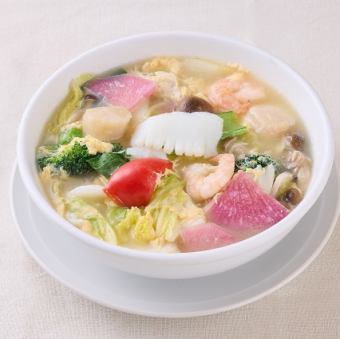 塩味の海鮮汁そば