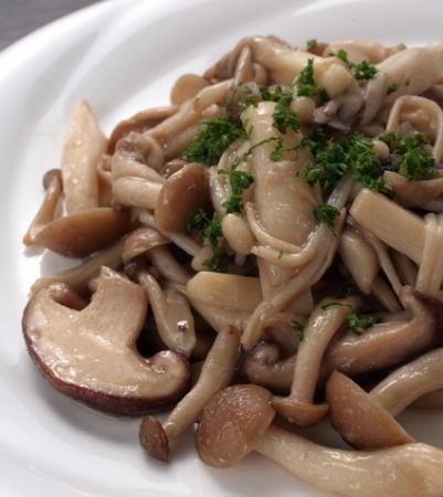 Soti with lots of mushrooms