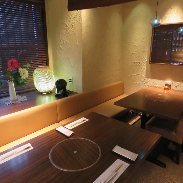 [Calm interior] Our restaurant, located on Nakamise Street, has a completely different atmosphere from the surrounding area, and offers a relaxing space with jazz music playing, along with delicious food.Please forget about the hectic pace of everyday life and spend a special time at our store.