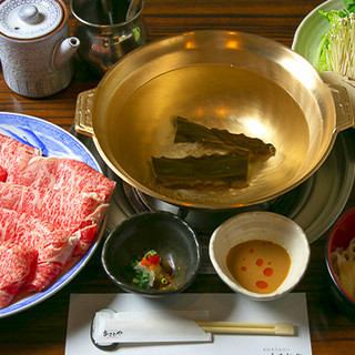 "Special course of specially selected marbled wagyu beef" Enjoy shabu-shabu or sukiyaki of specially selected marbled wagyu beef♪