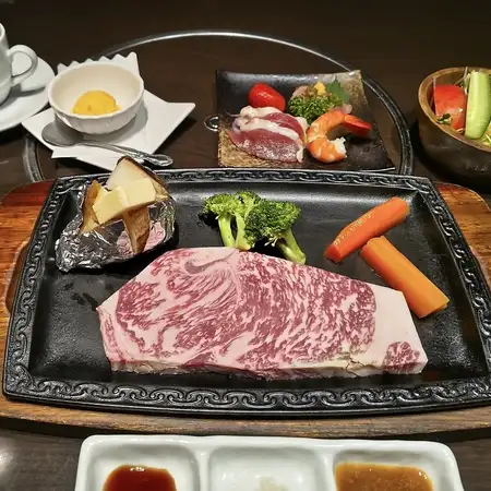 Course A: "Premium Wagyu Sirloin Steak 150g Course" (7 dishes total) 《Perfect for birthdays, anniversaries, and banquets!》