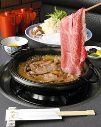 用優質肉製成的豪華涮涮鍋。