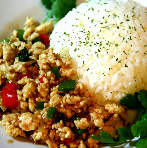Gapao rice (basil fried rice with minced chicken)