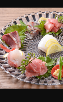 Enjoy wild tuna, horse yukhoe, and Yonezawa beef! <<2.5 hours all-you-can-drink>> 7 dishes "Wayu Enjoyment Course!"