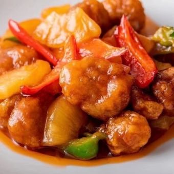 Stir-fried Chicken with Spicy Miso / Fried Chicken / Sweet and sour Pork / Stir-fried Chicken with Cashew Nuts
