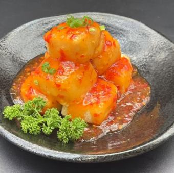 Fried tofu with sweet chili sauce