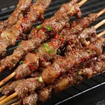 10 small skewers of lamb