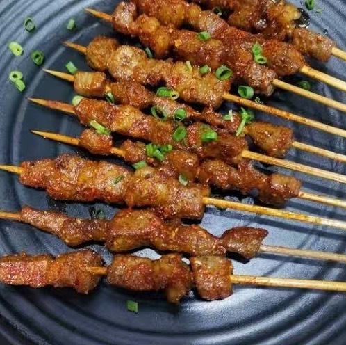 10 small grilled beef skewers