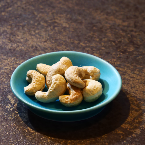 big cashew nuts