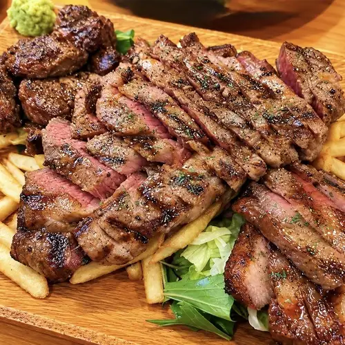 頂級肉品拼盤！ '肋排、牛腩和牛舌'