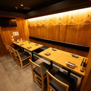 <Private rooms are also available♪> *Please check with the store regarding reservations for private rooms.