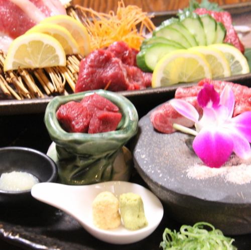 <鹿児島県産佃牧場直送>純国産馬刺し 五種盛り