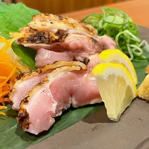<単品造り>朝引き鶏炙りタタキ