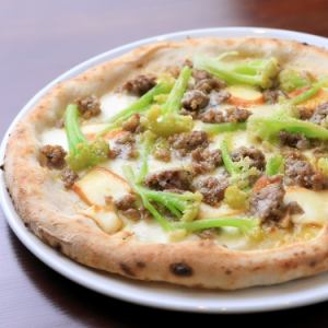サルシッチャとヨロ研野菜のピッツァ