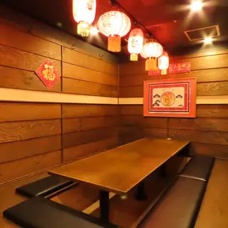 We can accommodate large group drinking parties!