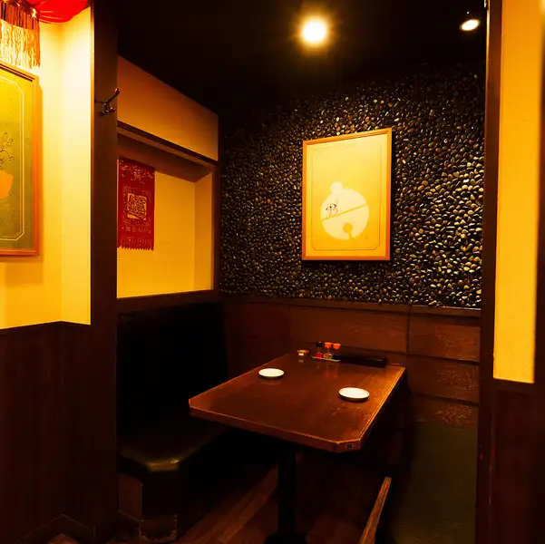 ボックス席は、女子会やママ友の集まりなどにも最適!お友達や会社の同僚との飲み会・デート・ご家族でのお食事など様々なシーンでご活用いただけます。ご宴会にピッタリのコースもございますので、お気軽にご相談下さい!