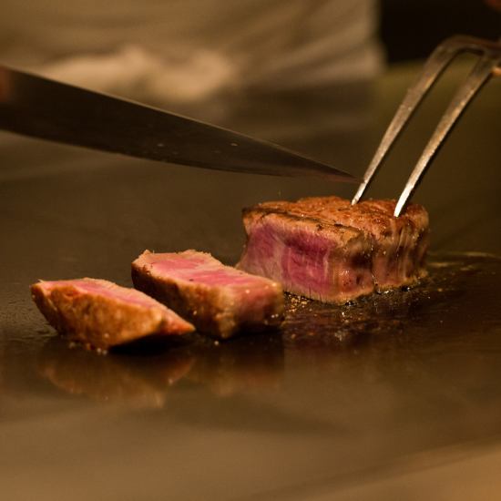 中洲の中心でくつろぎのひとときを。半個室ございます。