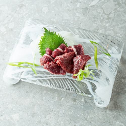 和牛ツラミ刺～自家製柚子ポン酢で～