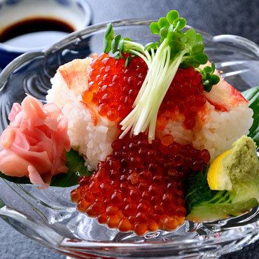 A la carte menu is also available! Crab roe spilled sushi♪