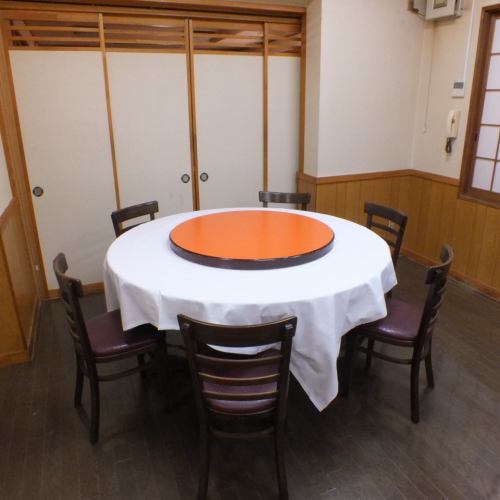 Private room banquet surrounding the round table ♪