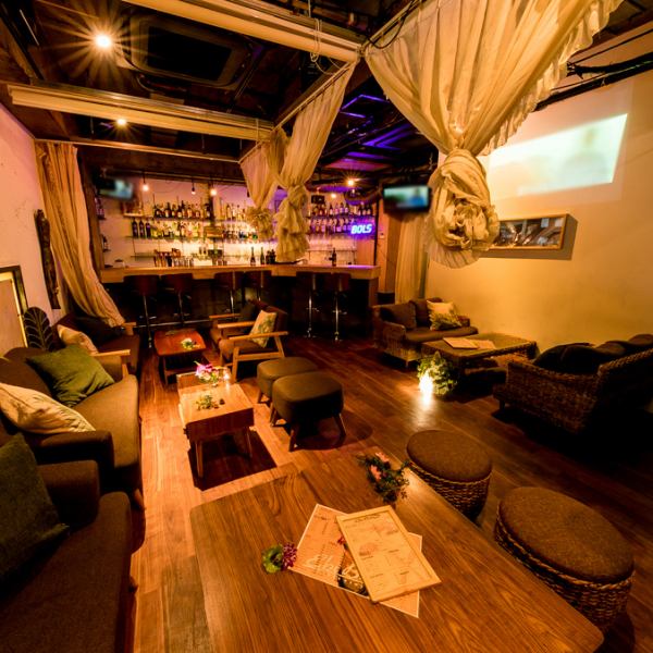 Groups are welcome ♪ Private party is also accepting! Lounge with a sense of openness ☆ Reservation of private party is available from 15 to 60 people! In farewell party and welcome party, company banquet and wedding second party ♪ in private room You can also have a banquet!