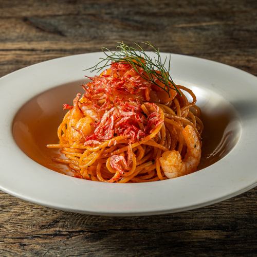 エビのトマトクリームパスタ